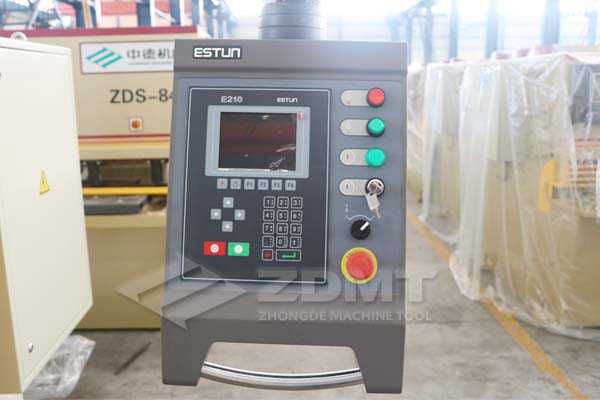 E210.jpg E210.jpg