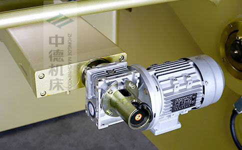 ZDS-832后档料加速机电,品德好,摹拟运算定位速率快.jpg ZDS-832后档料加速机电,品德好,摹拟运算定位速率快.jpg